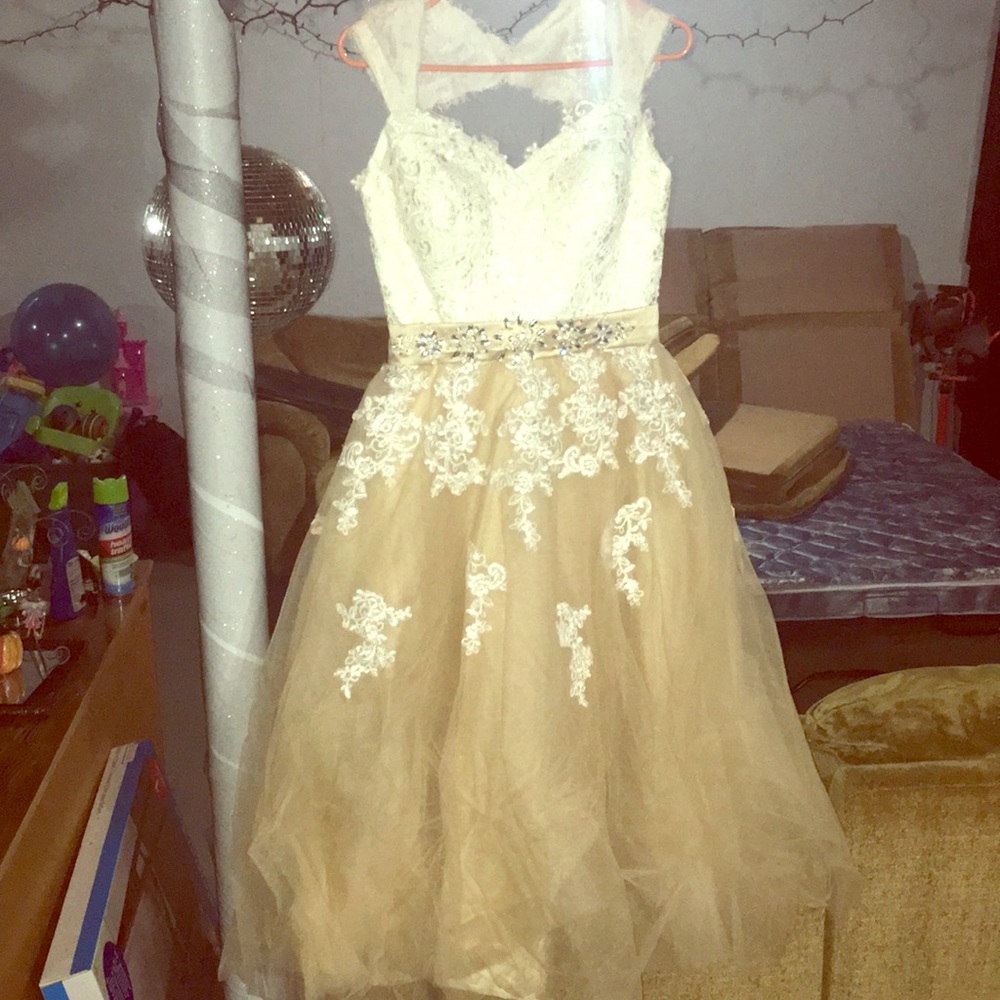 Beautiful wedding/prom brunch dress Vintage Look